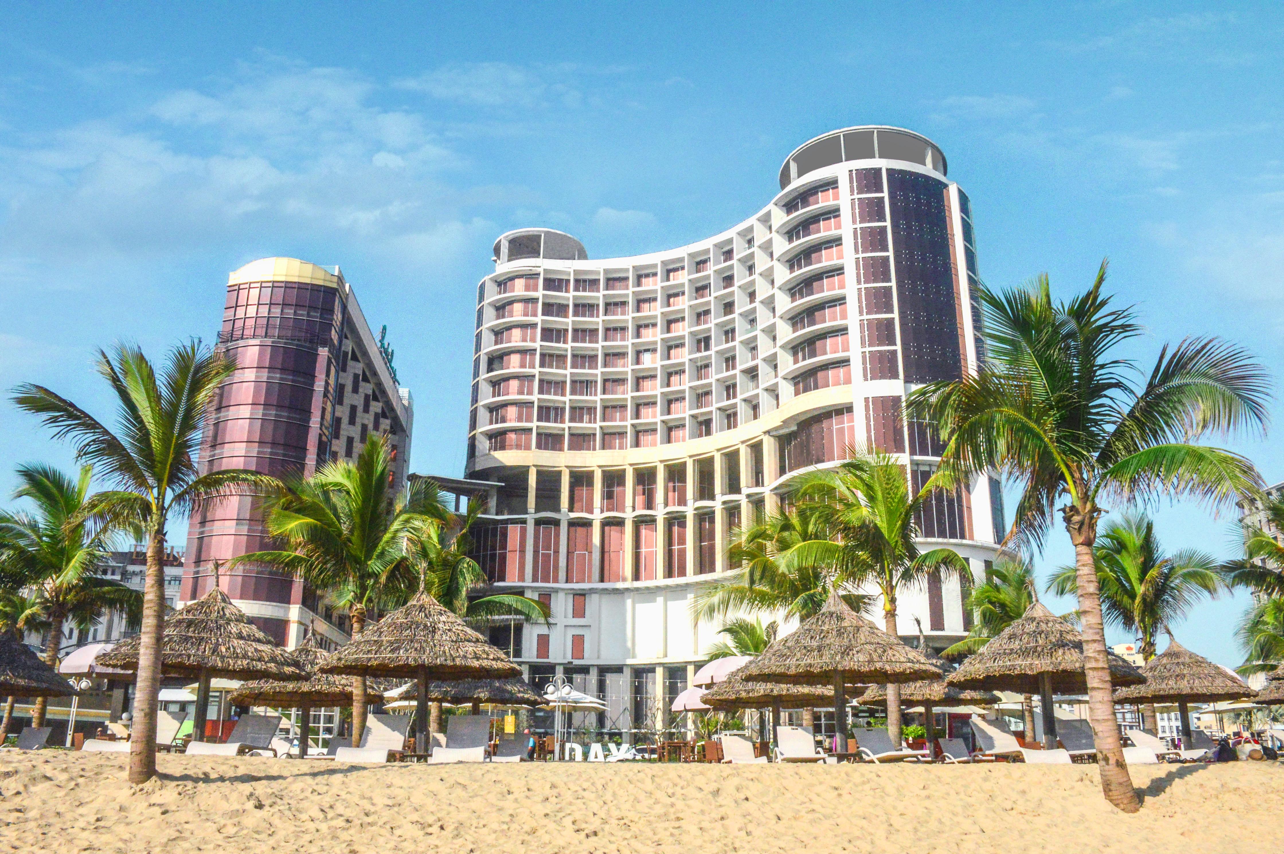 Holiday Beach Hotel Danang Khách sạn Đà Nẵng