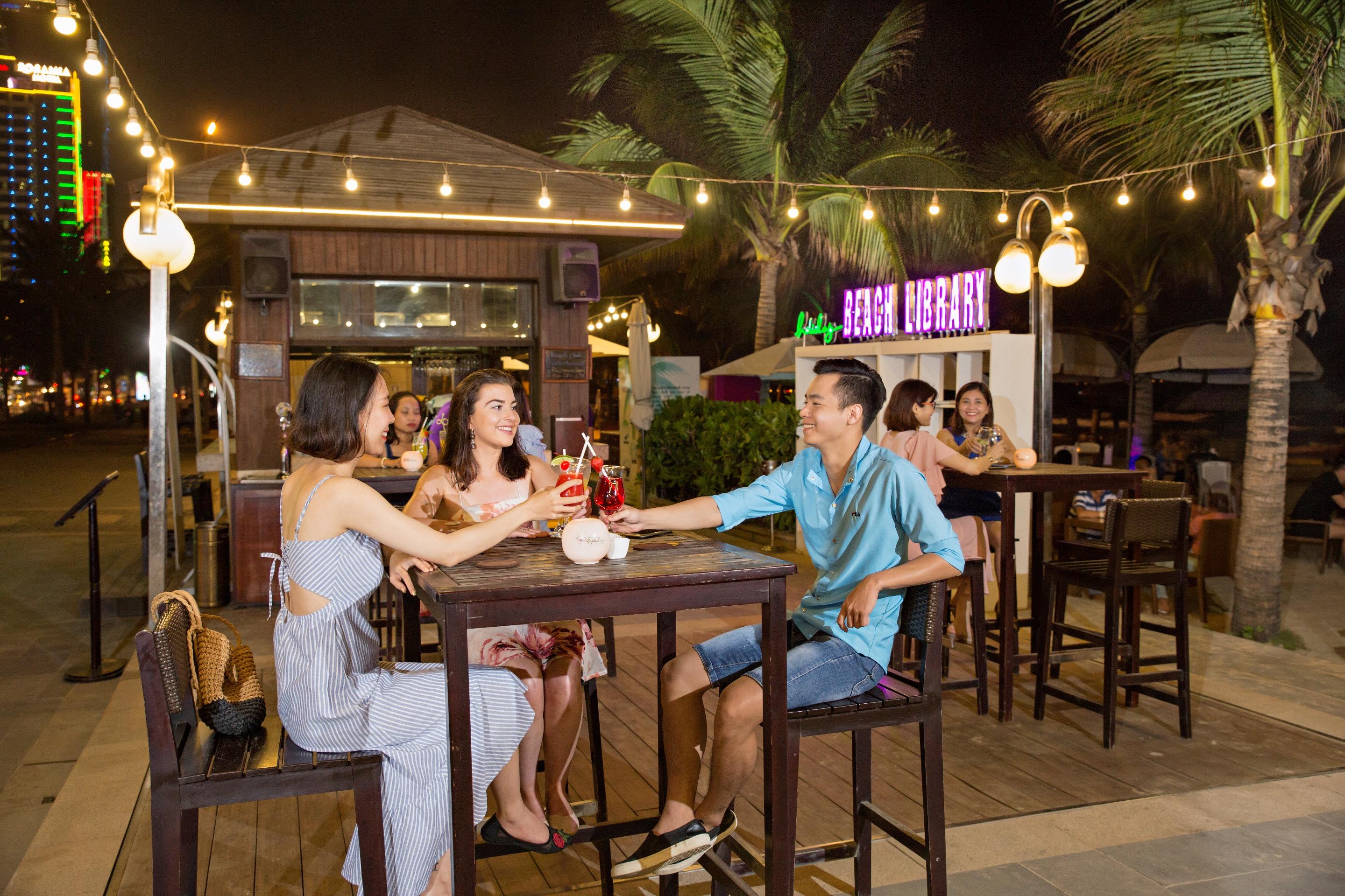Holiday Beach Hotel Danang 5* Đà Nẵng