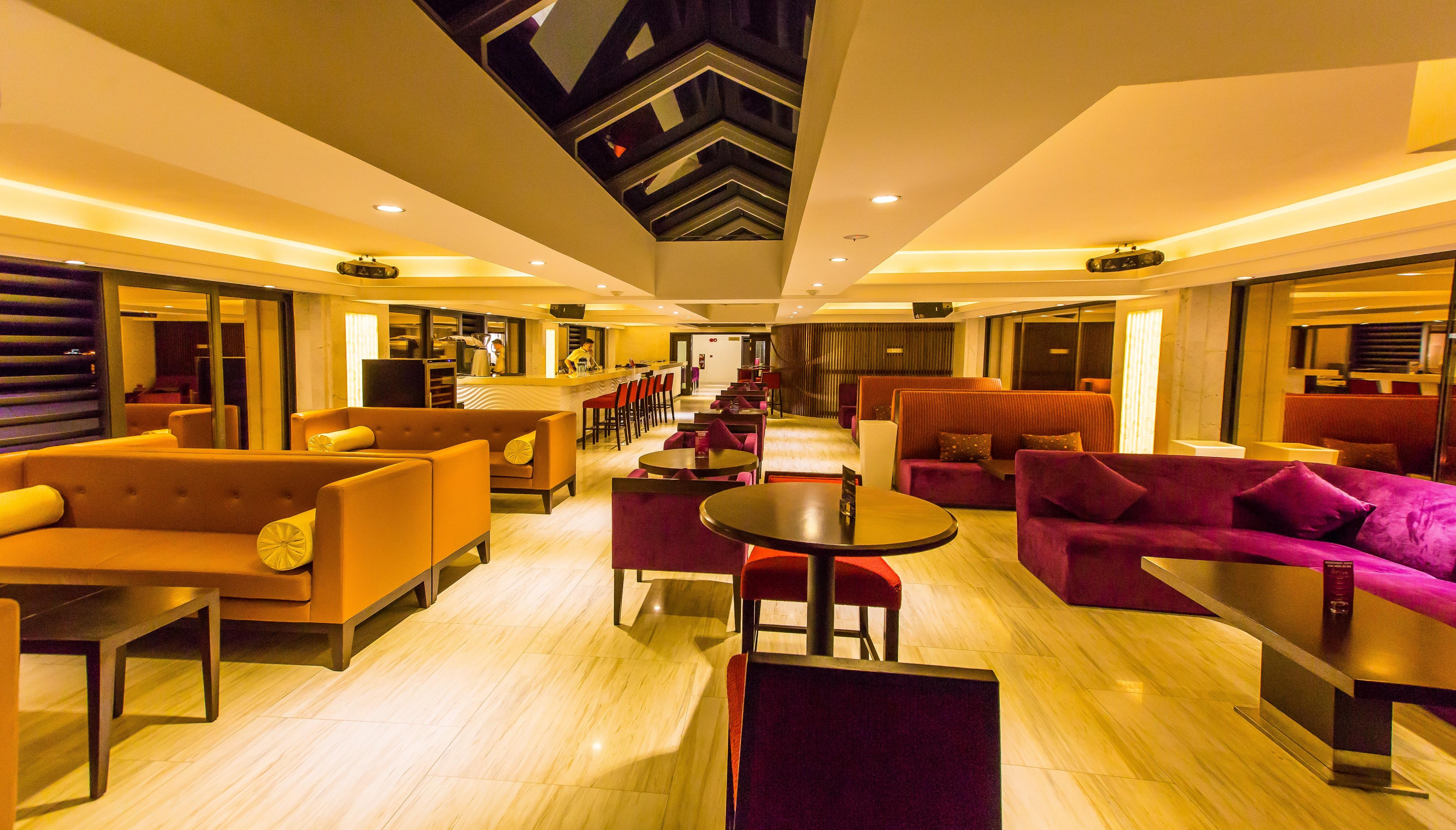Khách sạn Holiday Beach Hotel Danang