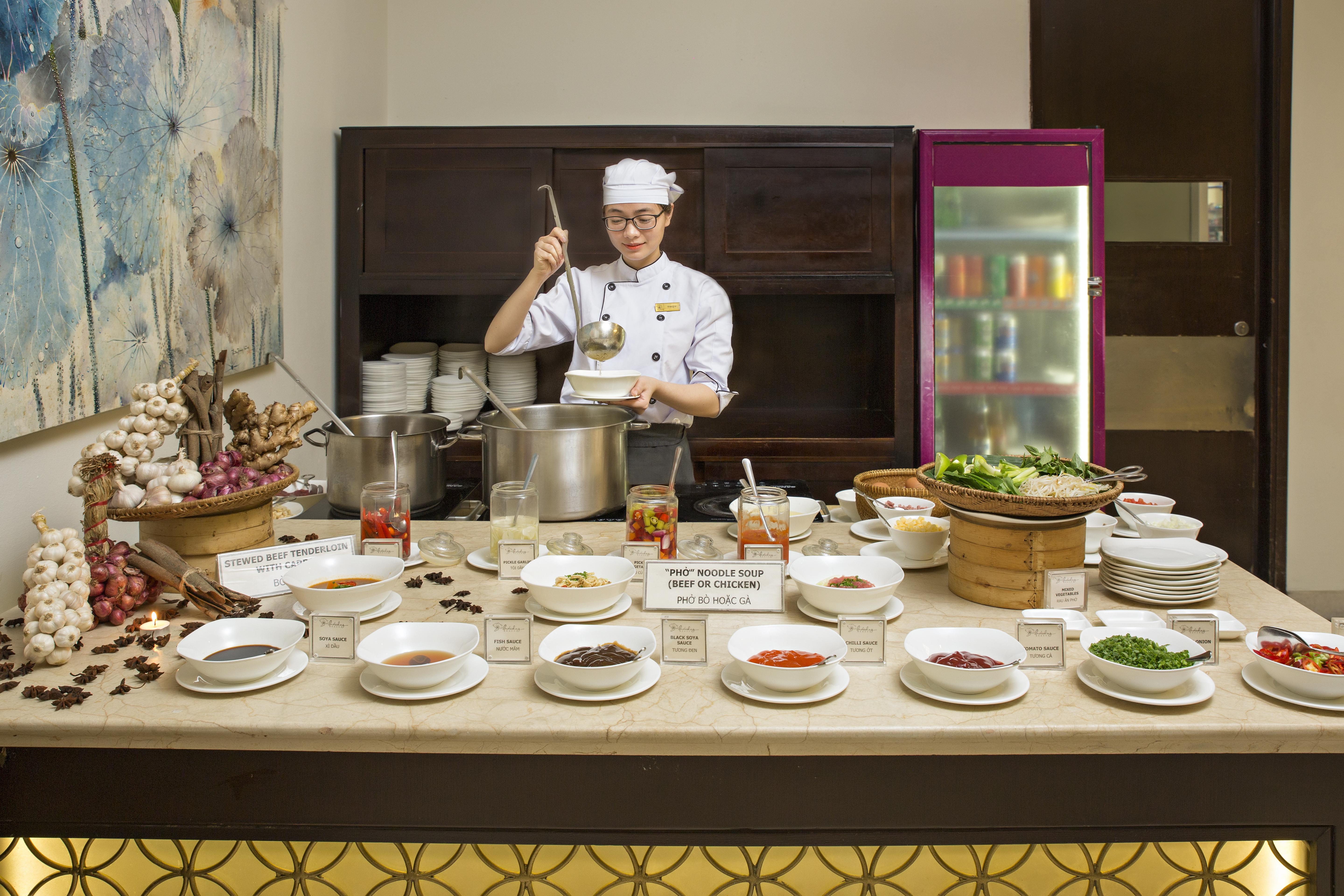 Holiday Beach Hotel Danang 5* Đà Nẵng