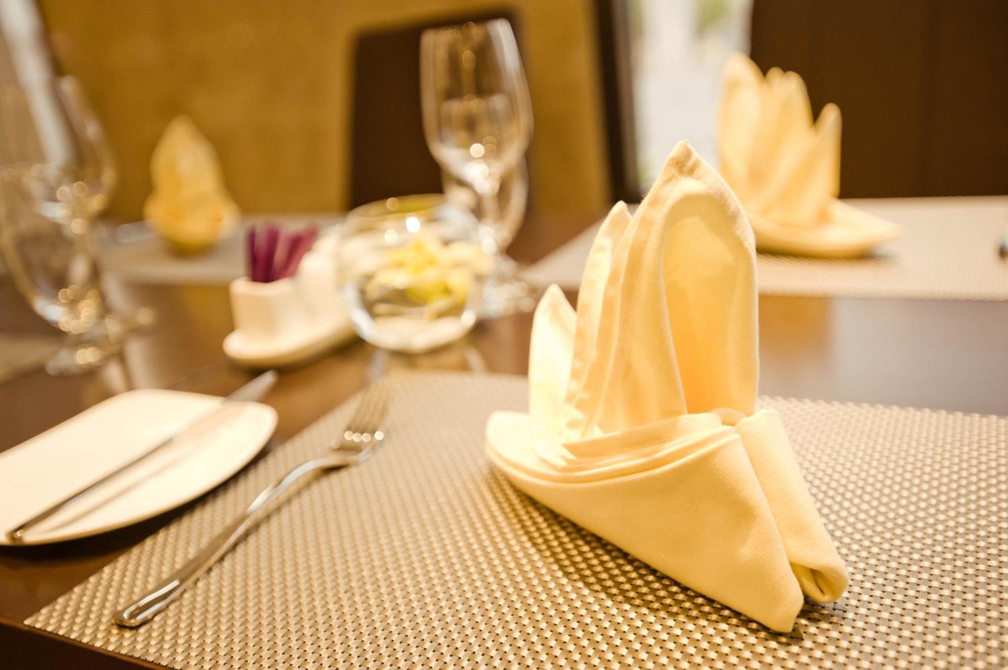 Holiday Beach Hotel Danang 5* Đà Nẵng