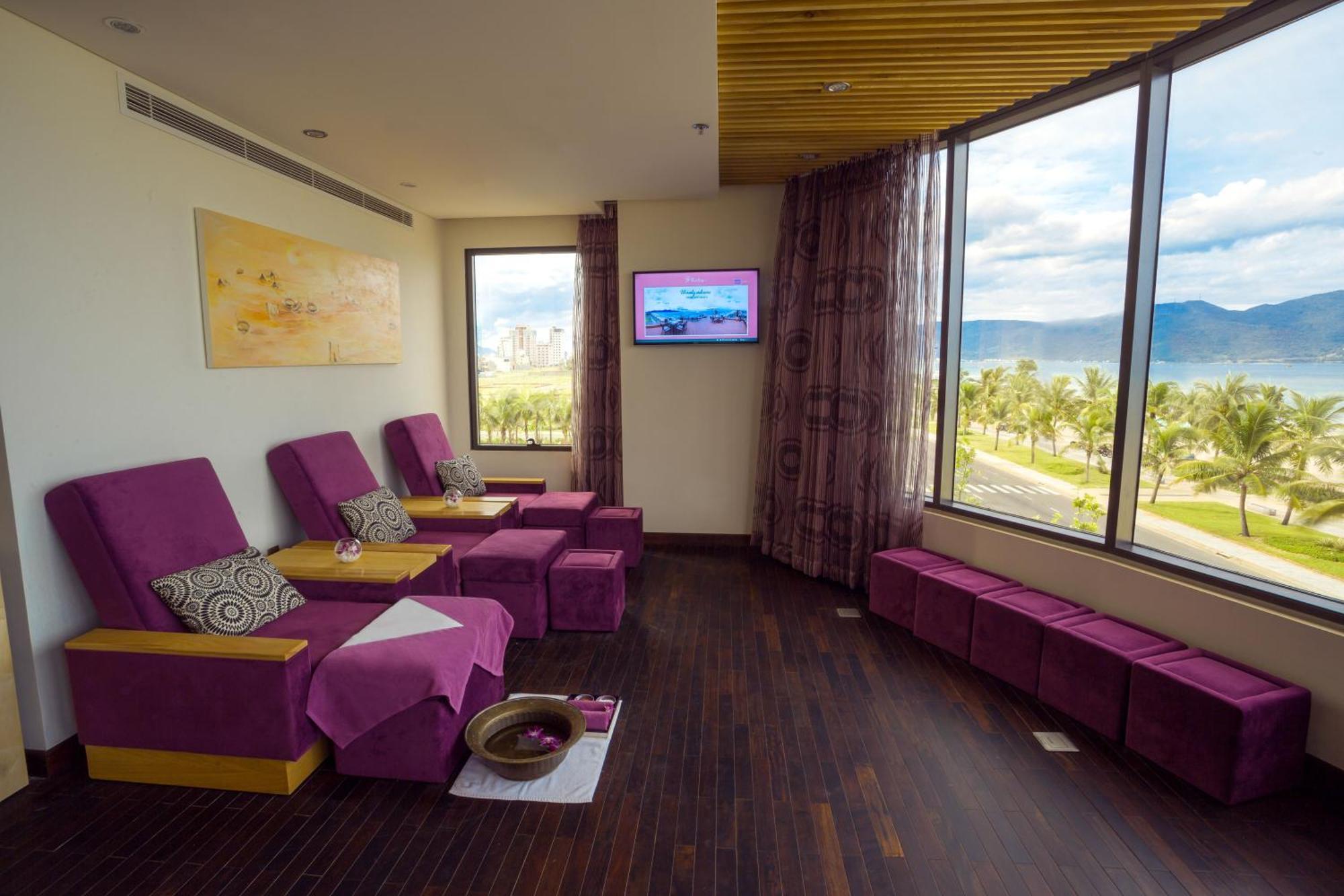 Khách sạn Holiday Beach Hotel Danang Đà Nẵng